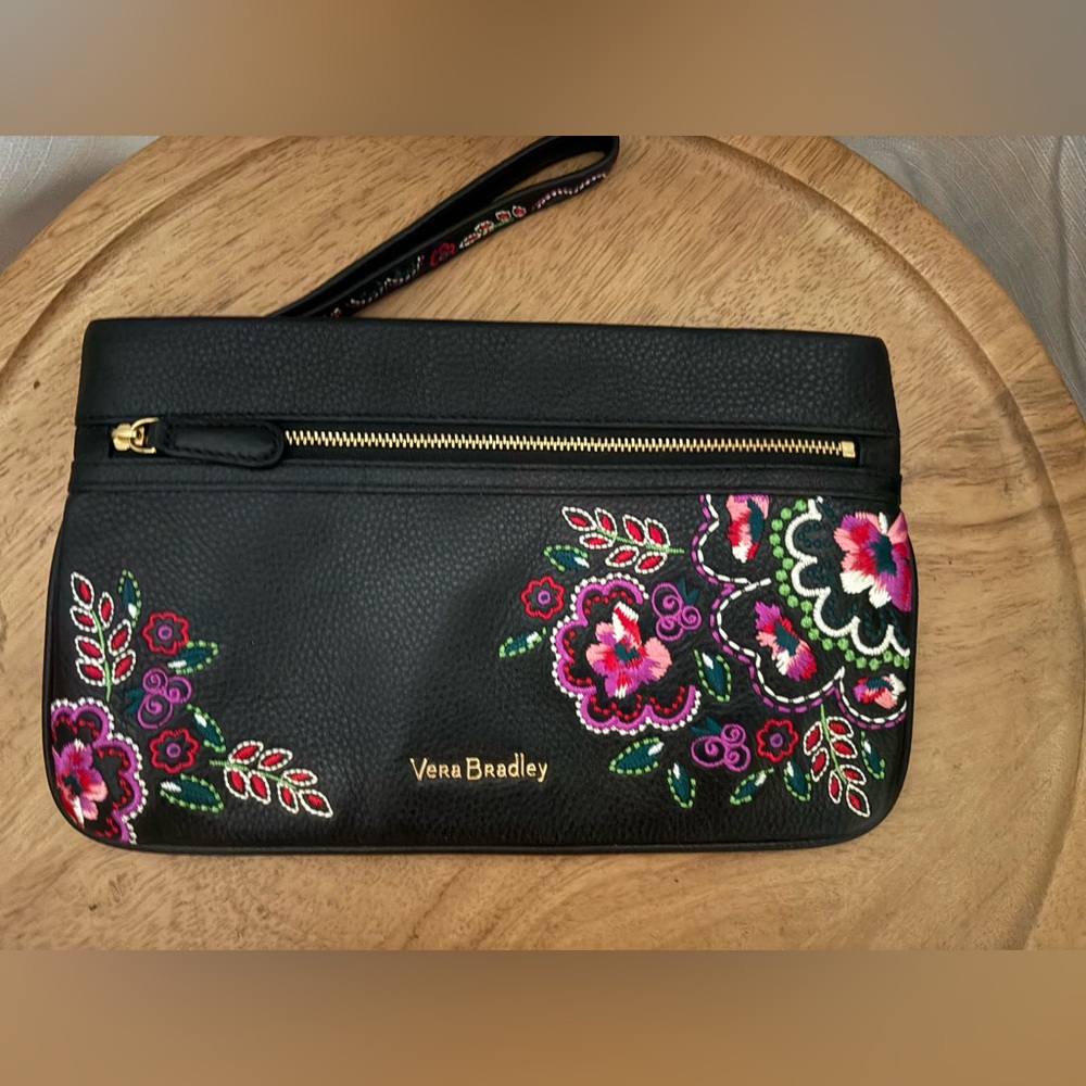 Vera Bradley Mia Leather Wristlet Kiev Needlecraft Embroidered